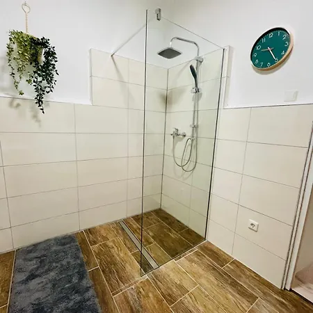 Rheinromantik Mit Blick Auf Burg Katz, Bis 4p