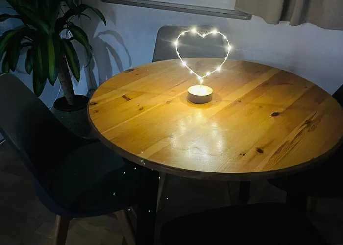 Rheinromantik Mit Blick Auf Burg Katz, Bis 4p * Sankt Goar